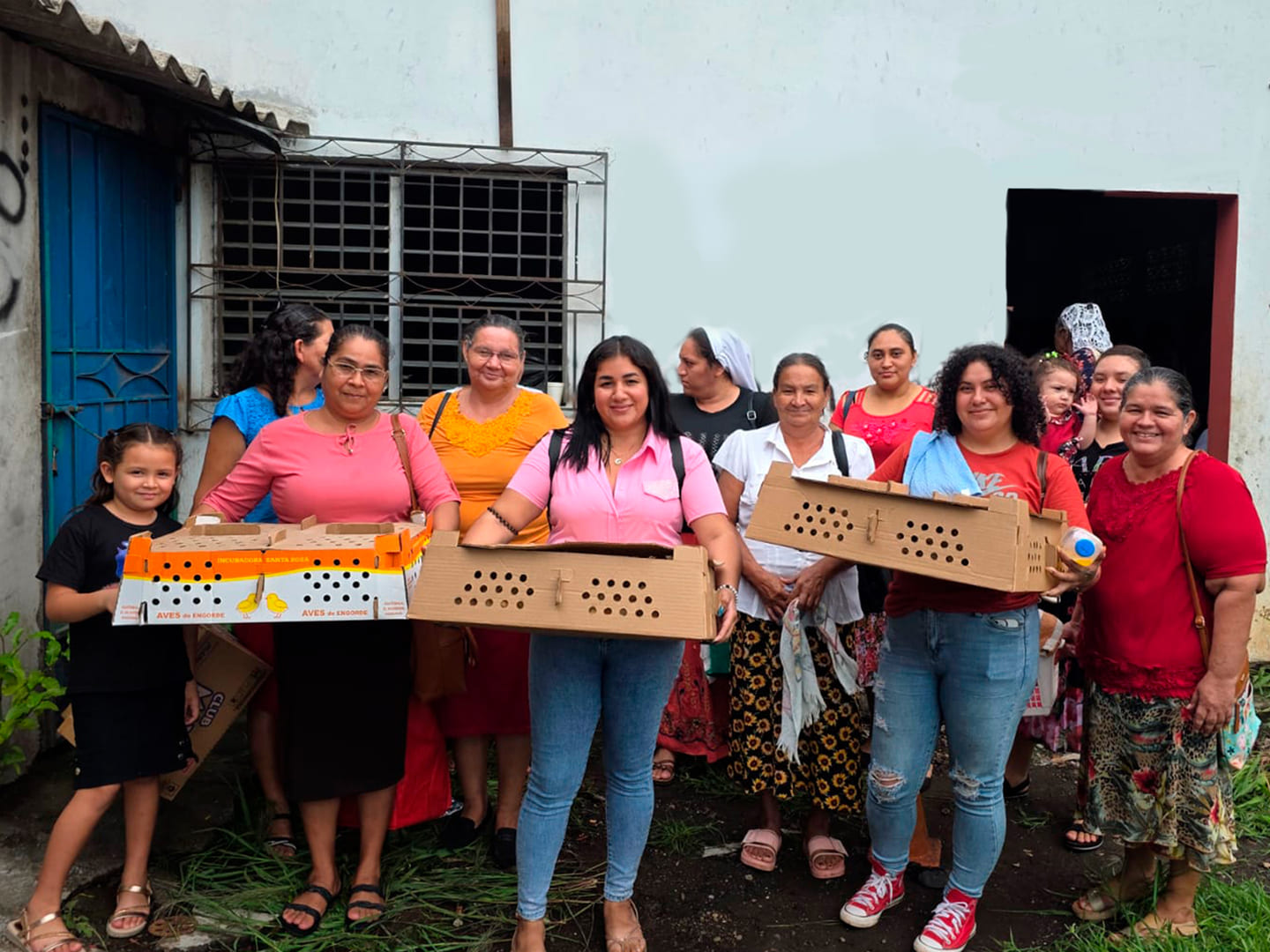Socias de una cooperativa afiliada a CONFRAS